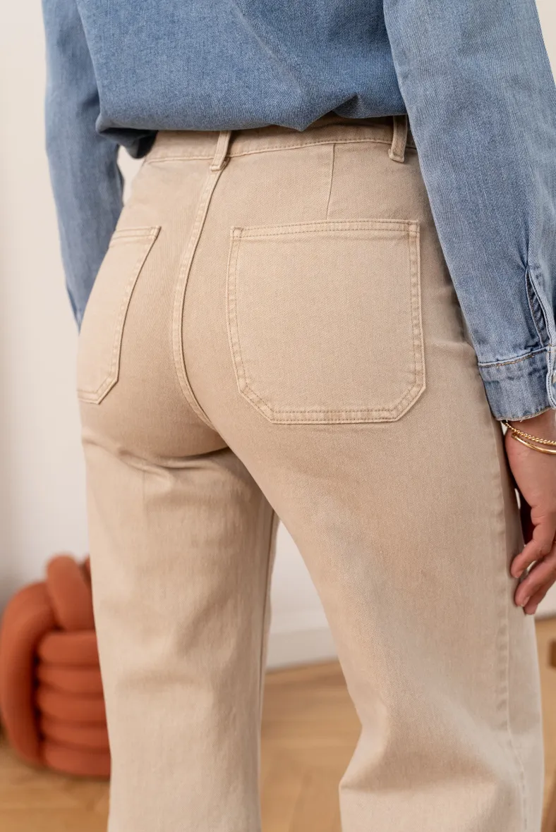 Violette Jeans mit weitem Bein